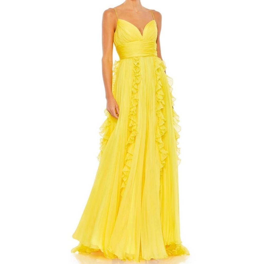 NWOT Ieena by Mac Duggal 49533 Pleated Sleeveless Flowy Chiffon Gown. Size 6